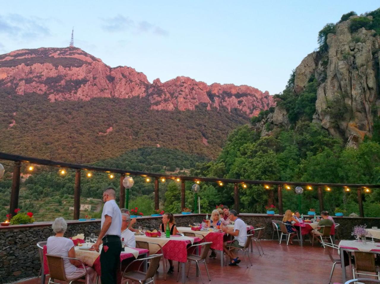 Hotel Sant'Elene Dorgali Bagian luar foto