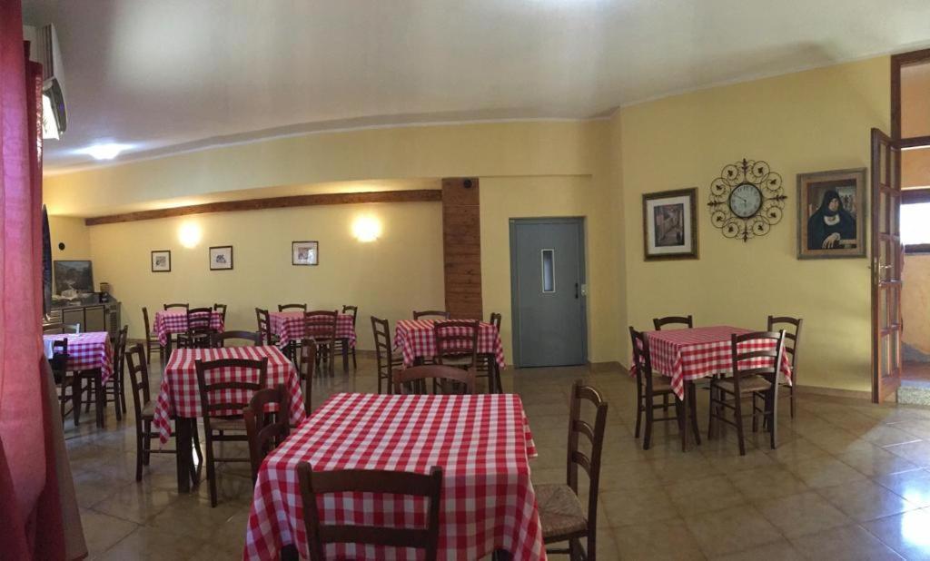 Hotel Sant'Elene Dorgali Bagian luar foto
